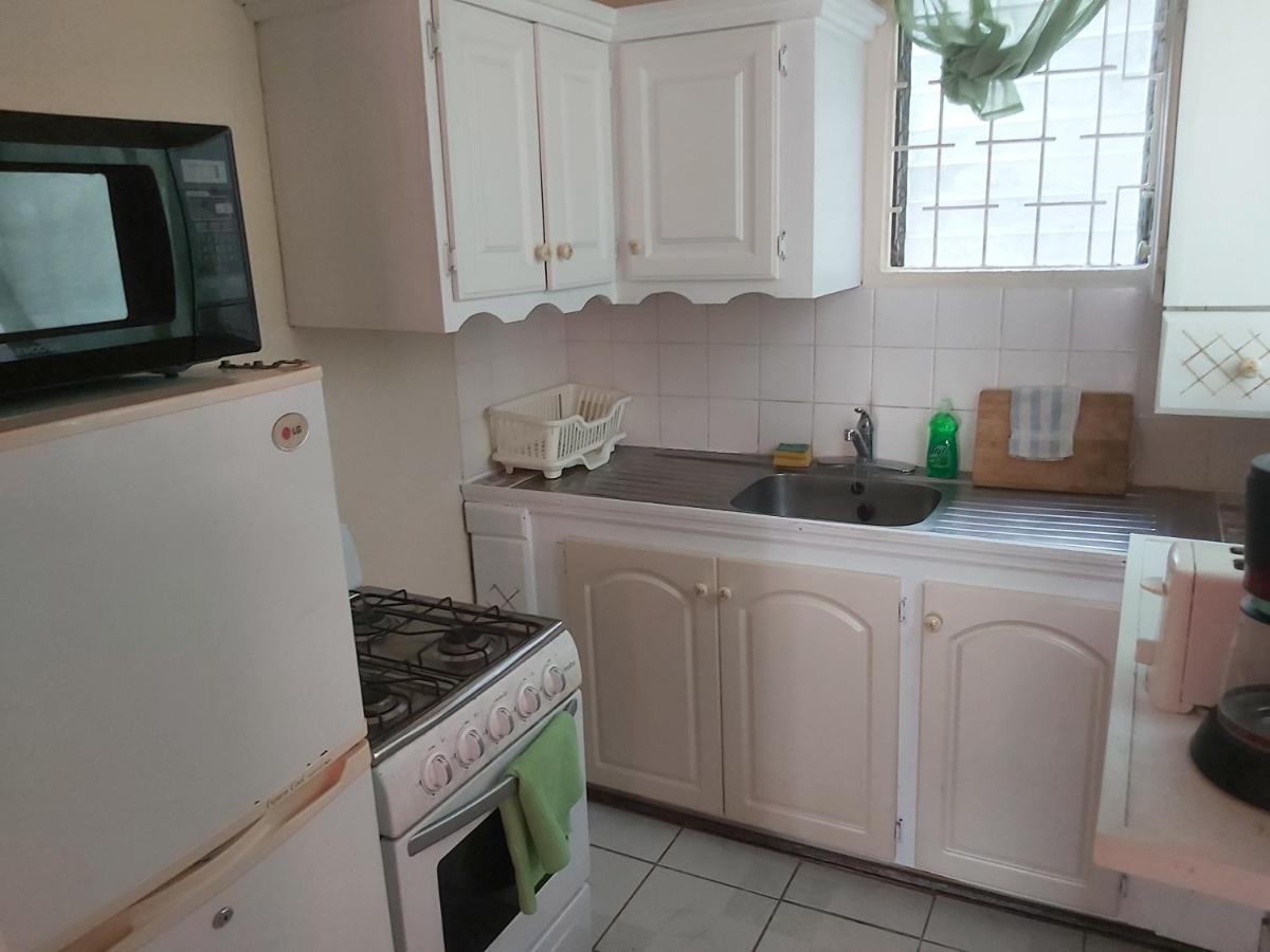 Ocean View Apartments ブリッジタウン エクステリア 写真