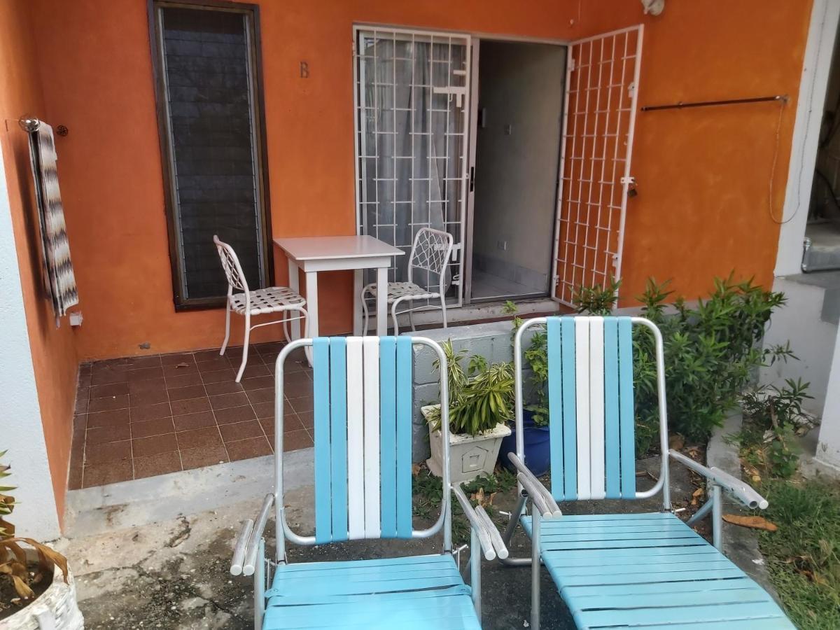 Ocean View Apartments ブリッジタウン エクステリア 写真