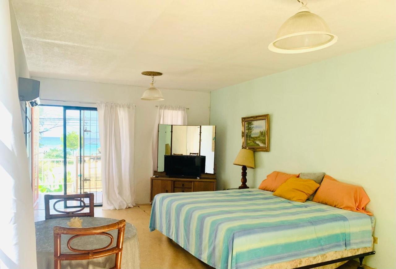 Ocean View Apartments ブリッジタウン エクステリア 写真