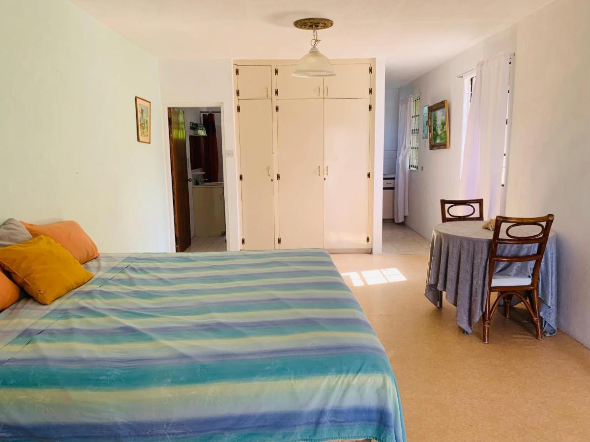 Ocean View Apartments ブリッジタウン エクステリア 写真