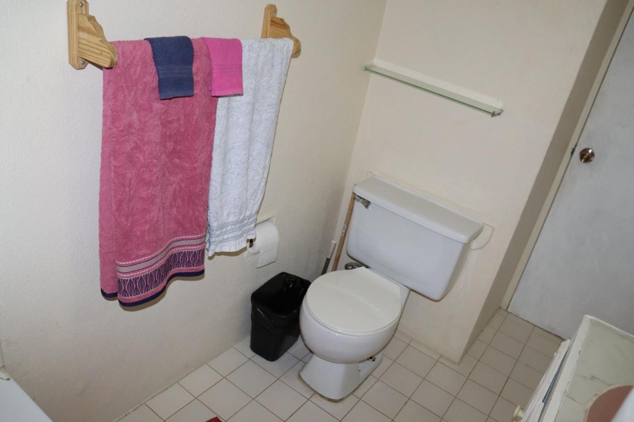 Ocean View Apartments ブリッジタウン エクステリア 写真