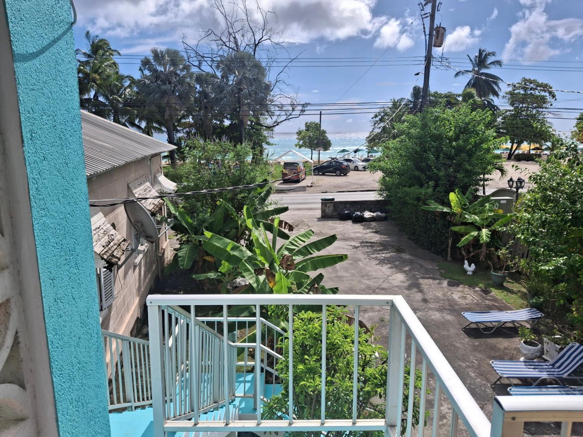 Ocean View Apartments ブリッジタウン エクステリア 写真